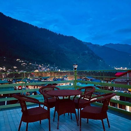 Tata Vista Resort Mall Road Manali - Centrally Heated & Air Cooled 외부 사진