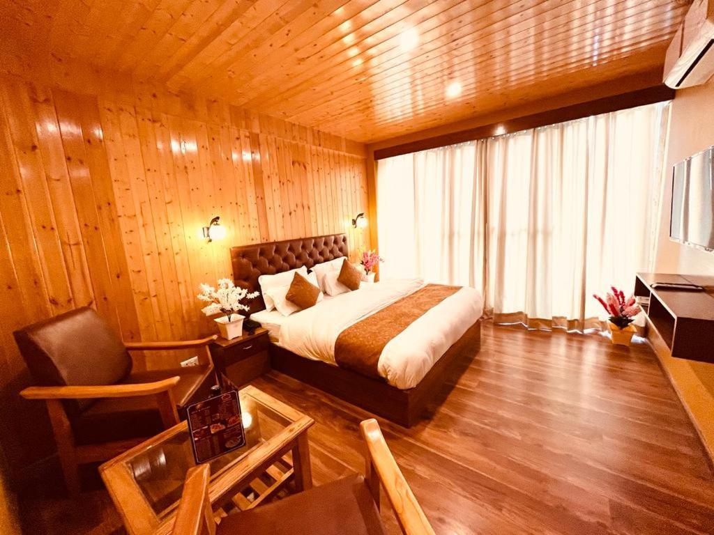 Tata Vista Resort Mall Road Manali - Centrally Heated & Air Cooled 외부 사진