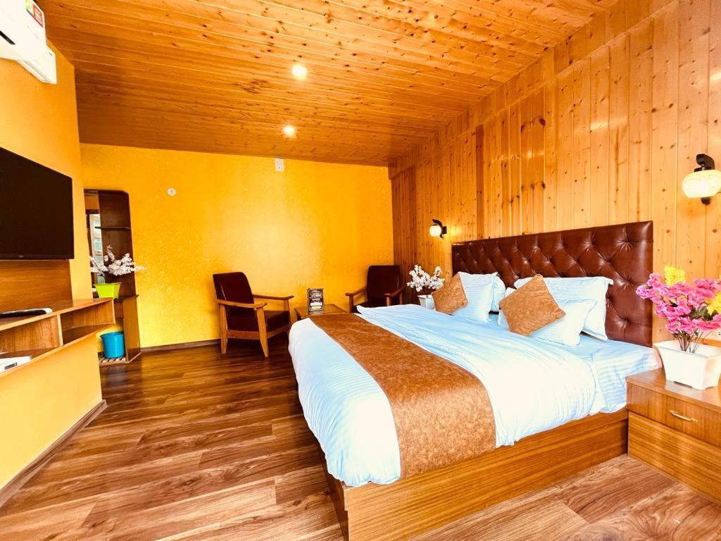 Tata Vista Resort Mall Road Manali - Centrally Heated & Air Cooled 외부 사진